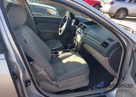 2012 Ford Fusion S z USA, uszkodzony, nr VIN 3FAHP0GA8CR135296